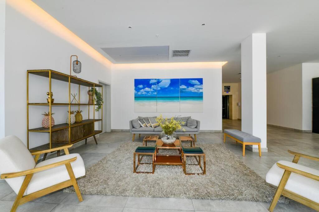 Luxurious Ocean Front Condo With Sunset Views 2 Bed-2 Bath 奥拉涅斯塔德 外观 照片