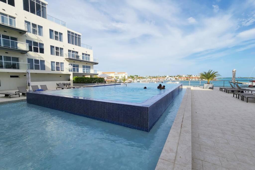 Luxurious Ocean Front Condo With Sunset Views 2 Bed-2 Bath 奥拉涅斯塔德 外观 照片