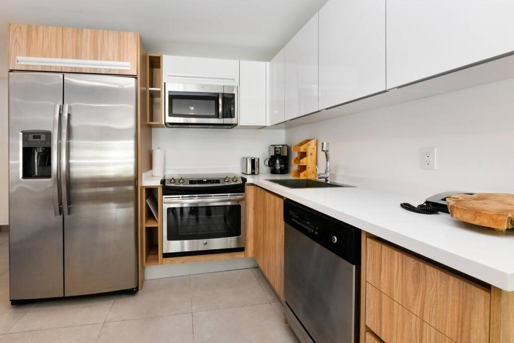 Luxurious Ocean Front Condo With Sunset Views 2 Bed-2 Bath 奥拉涅斯塔德 外观 照片